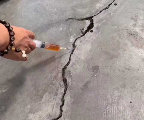 长海混凝土裂缝修补技术详解​